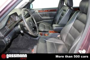 Image 10/15 of Mercedes-Benz 300 D (1990)