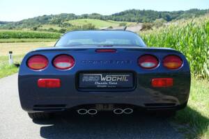 Immagine 15/26 di Chevrolet Corvette (2002)