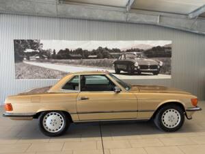 Image 9/18 of Mercedes-Benz 560 SL (1986)