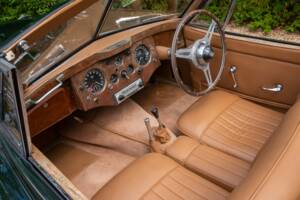 Image 23/46 of Jaguar XK 120 DHC (1954)