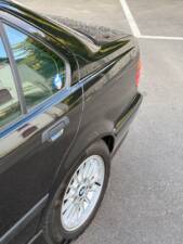 Immagine 3/6 di BMW 325i (1994)