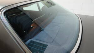Immagine 13/31 di Mercedes-Benz 500 SEL (1987)