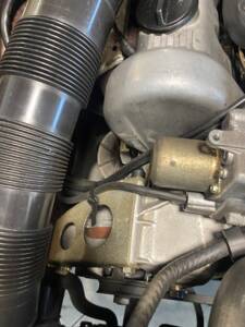 Image 43/63 of Mercedes-Benz 500 SEC (1984)