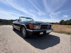 Image 3/22 de Mercedes-Benz 500 SL (1983)