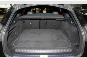 Image 9/9 of Mercedes-Benz E 53 AMG Hybrid 4MATIC T (2025)