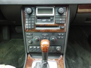 Bild 29/97 von Volvo XC90 V8 (2005)