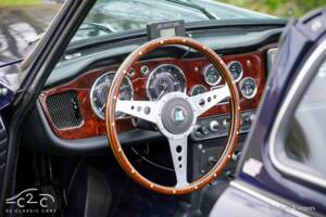 Image 27/45 of Triumph TR 4A (1966)