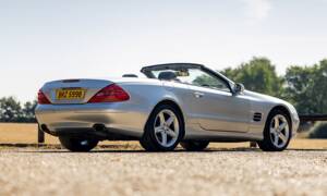 Image 6/50 de Mercedes-Benz SL 500 (2003)