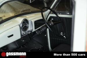 Image 11/15 of Morris Minor 1000 (1968)
