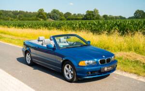 Image 2/31 of BMW 325Ci (2001)