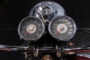 Image 26/50 de Triumph DUMMY (1969)