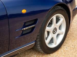 Immagine 40/50 di Aston Martin V8 Volante (1999)