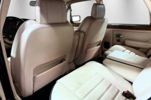 Image 16/24 of Bentley Turbo R (1989)