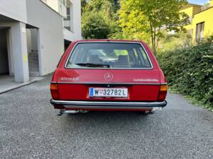 Image 8/8 of Mercedes-Benz 300 TD (1980)