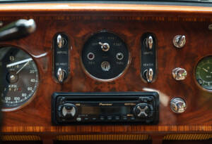 Image 17/27 of Bentley S 1 (1956)