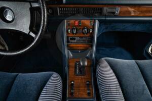 Bild 17/21 von Mercedes-Benz 280 SE (1982)