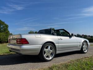 Image 5/91 of Mercedes-Benz SL 320 "Final Edition" (2001)