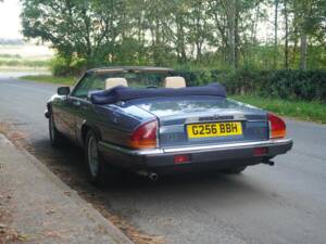 Image 4/20 of Jaguar XJS 5.3 V12 (1989)