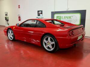 Bild 4/50 von Ferrari F 355 Berlinetta (1997)