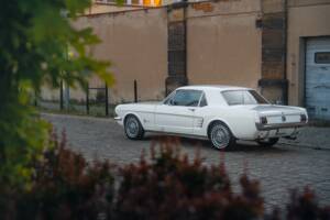 Image 50/53 of Ford Mustang 200 (1966)