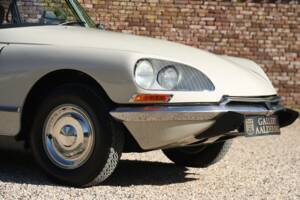 Imagen 32/50 de Citroën DS 20 Pallas (1971)