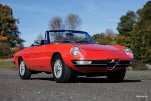 Image 5/43 of Alfa Romeo Spider Veloce 2000 (1976)