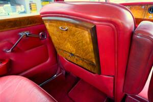 Image 46/48 of Bentley T 1 (1967)