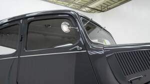 Image 13/15 de Citroën Traction Avant 11 BL (1950)