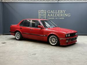 Afbeelding 16/26 van BMW 320i (1985)