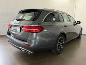 Image 11/32 of Mercedes-Benz E 200 d (2020)