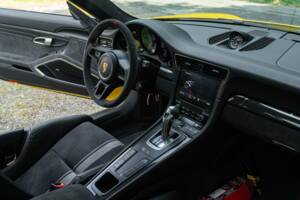 Bild 33/50 von Porsche 911 GT3 (2017)