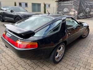 Image 11/31 of Porsche 928 GTS (1993)