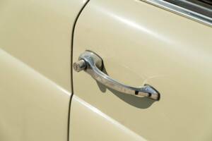 Image 20/50 of Mercedes-Benz 200 (1966)