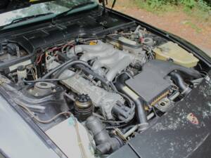 Image 18/19 of Porsche 944 Turbo (1987)