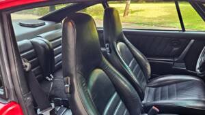 Immagine 35/37 di Porsche 911 Carrera 3.2 (1985)