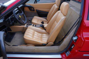 Image 49/50 de Ferrari 328 GTS (1989)
