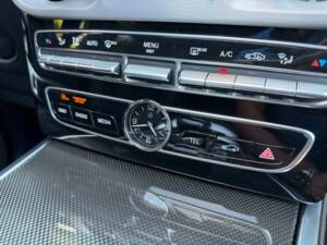 Image 17/28 de Mercedes-Benz G 500 (LWB) (2019)