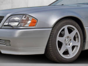 Image 7/22 of Mercedes-Benz SL 320 (1996)