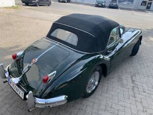 Image 36/82 of Jaguar XK 140 DHC (1956)