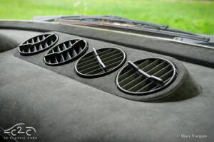 Image 55/80 de Ferrari 365 GTC&#x2F;4 (1972)