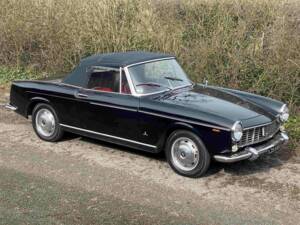 Image 2/11 of FIAT 1500 (1963)