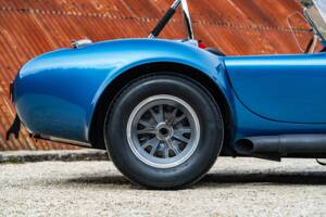Image 33/33 of AC Cobra 427 (1965)