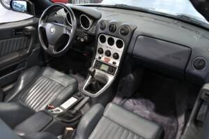 Image 20/32 of Alfa Romeo Spider 3.0 V6 24V (2002)