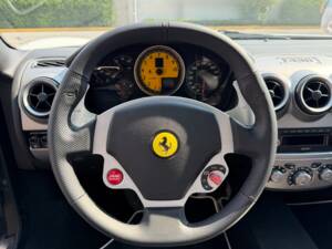 Bild 25/31 von Ferrari F 430 Spider (2007)