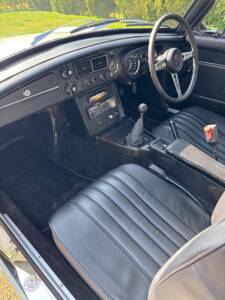 Bild 8/20 von MG MGB GT (1972)