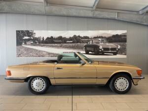 Image 7/18 of Mercedes-Benz 560 SL (1986)
