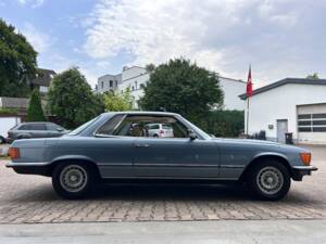 Image 32/39 de Mercedes-Benz 350 SLC (1978)