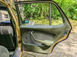 Bild 19/28 von Mercedes-Benz 280 SE (1974)