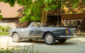 Image 6/77 of Alfa Romeo 2600 Spider (1963)