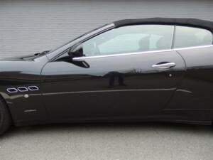 Immagine 13/93 di Maserati GranCabrio 4.7 (2010)